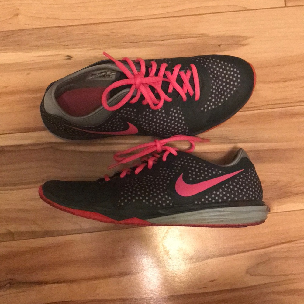 Women’s Size 8 Nike shoes